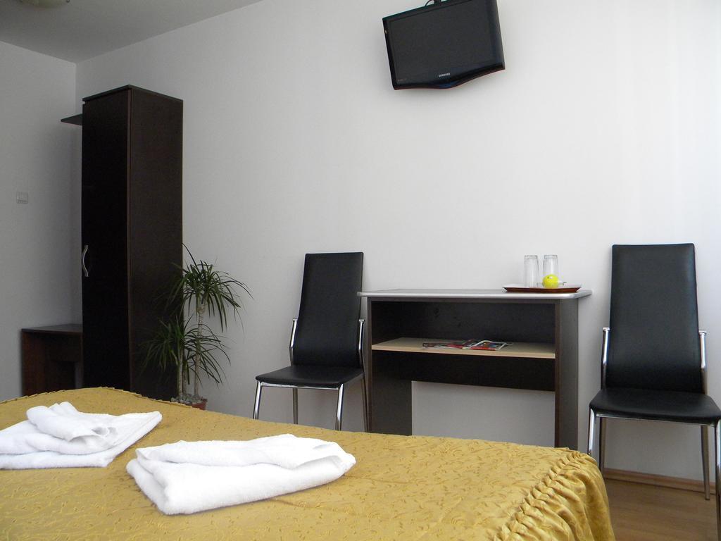 Hotel River Тыргу-Жиу Номер фото